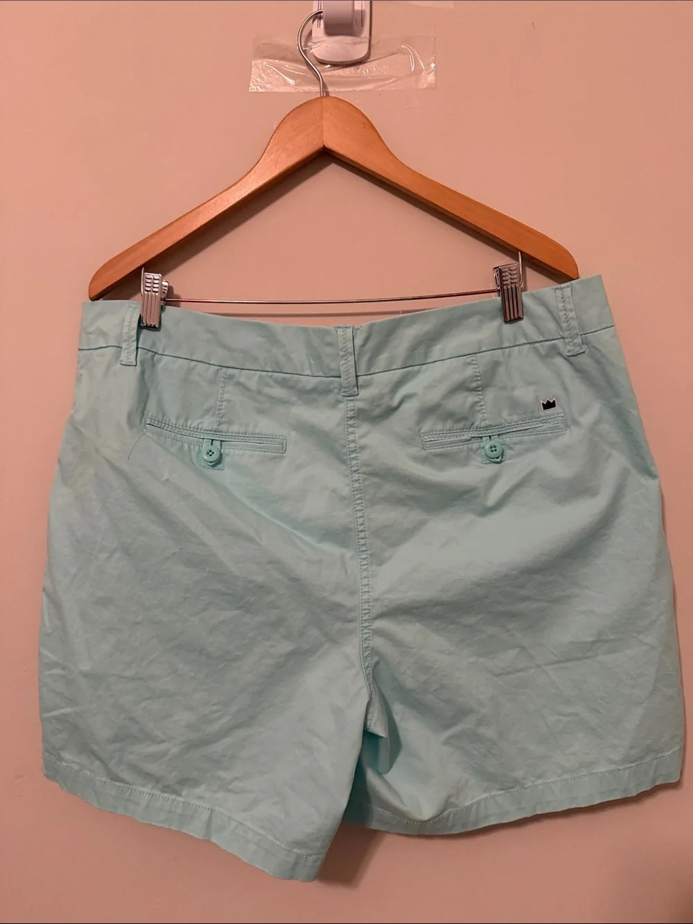 Crown & Ivy Caroline Short size 16